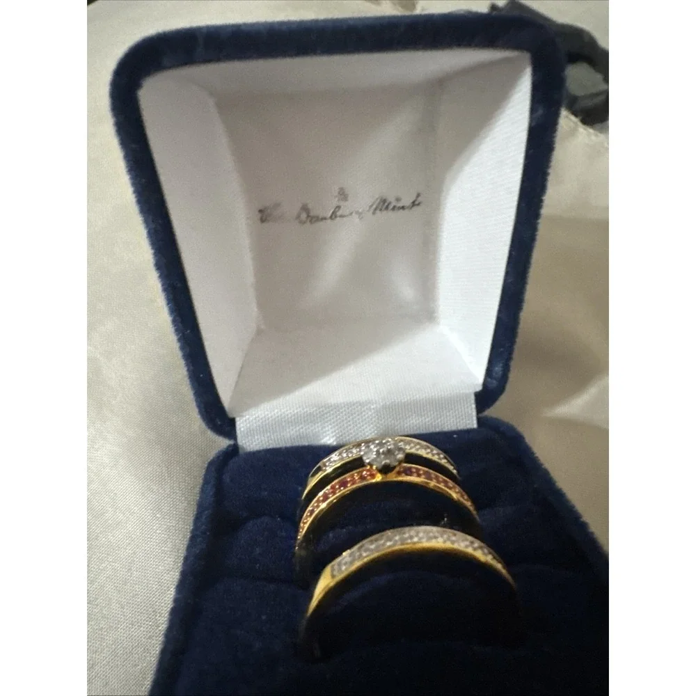 Danbury Mint Women's Gold rings Sz 7 Engraved 14 Ct Gold Mocha/white Diamonds